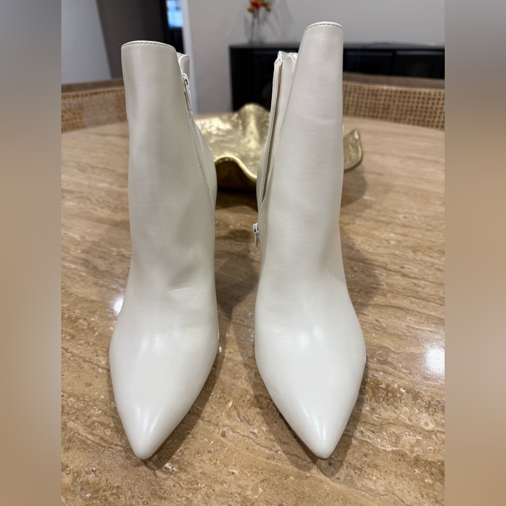 NWT - NINE WEST ivory/cream heeled booties - 3 inch heel
